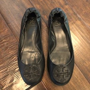 Tory Burch Flat Pebbled Black with Black Logo